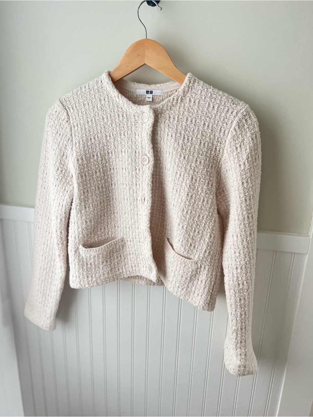 UNIQLO Cream Bouclé Knit Cropped Cardigan Sweater